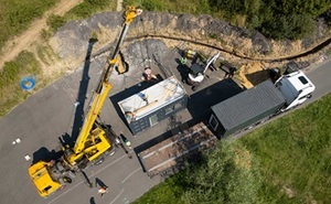 perex - dron - návoz gastrokontejneru - foto MHA.jpg