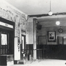 50. léta 20. stol. - interiér nádražní čekárny a výdejny jízdenek .jpg